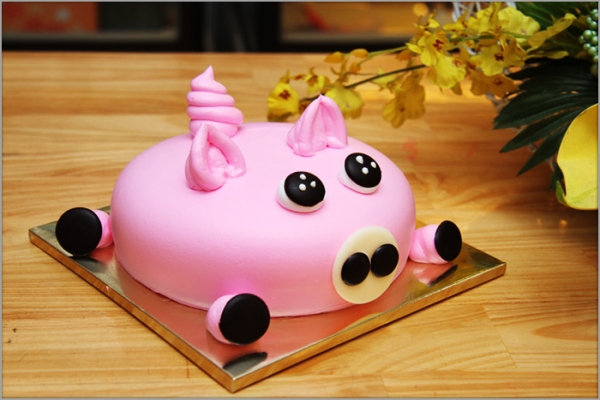 50 ảnh bánh sinh nhật hình con heo dễ thương cho người tuổi hợi