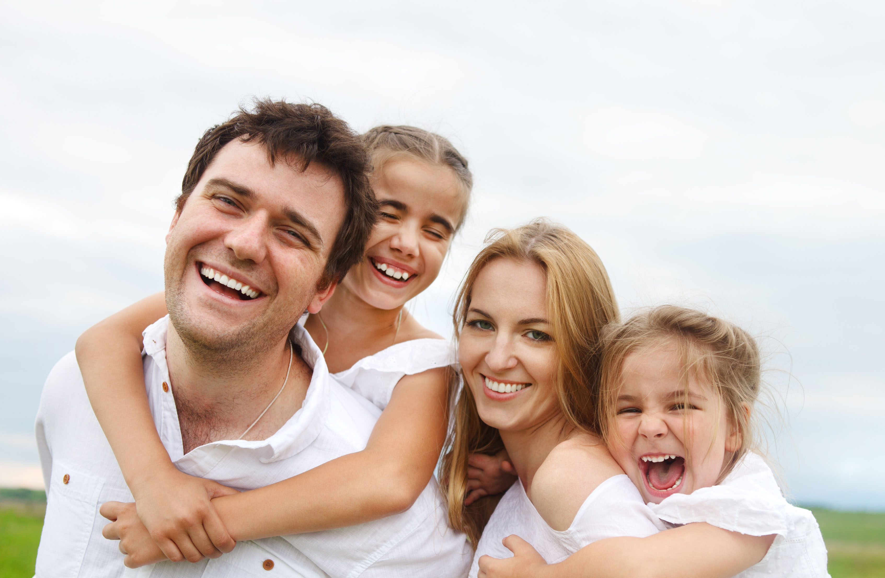 50 Hình ảnh gia đình hạnh phúc đẹp ý nghĩa và ấm cúng 27