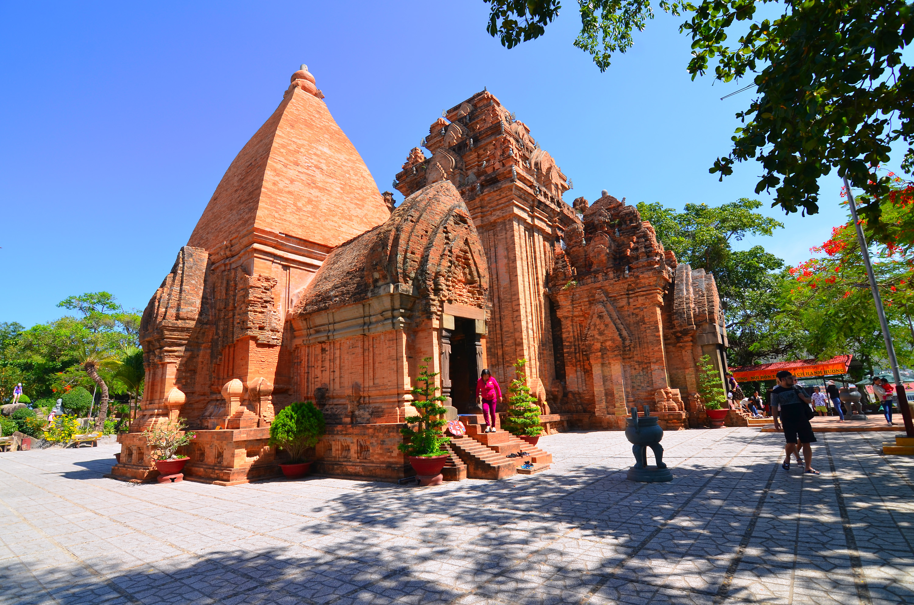 Top 7 địa điểm du lịch ở Nha Trang lôi cuốn nhất hiện nay