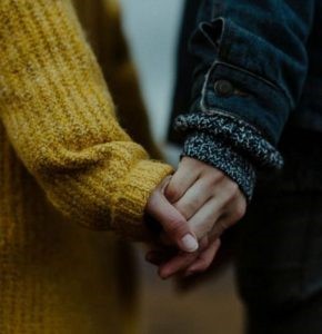 [Top 777+] Stt hay về cái nắm tay trong tình yêu lứa đôi cực hay