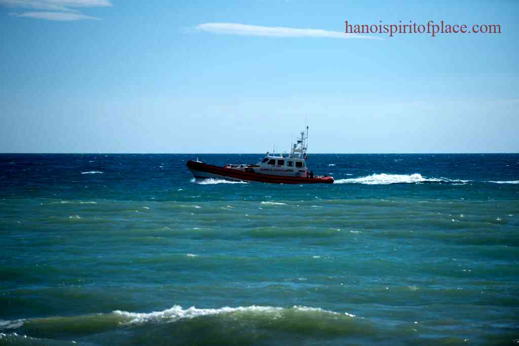 bahamas cruise kid jumps off ship