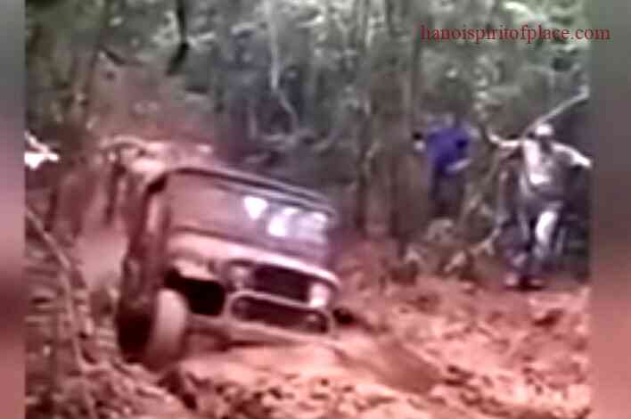 Chain Breaks Pulling Jeep Full Video – Watch the Full Video