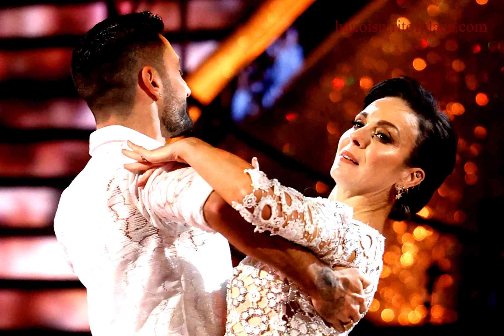 Set the stage for Amanda and Giovanni's disappearance on Strictly